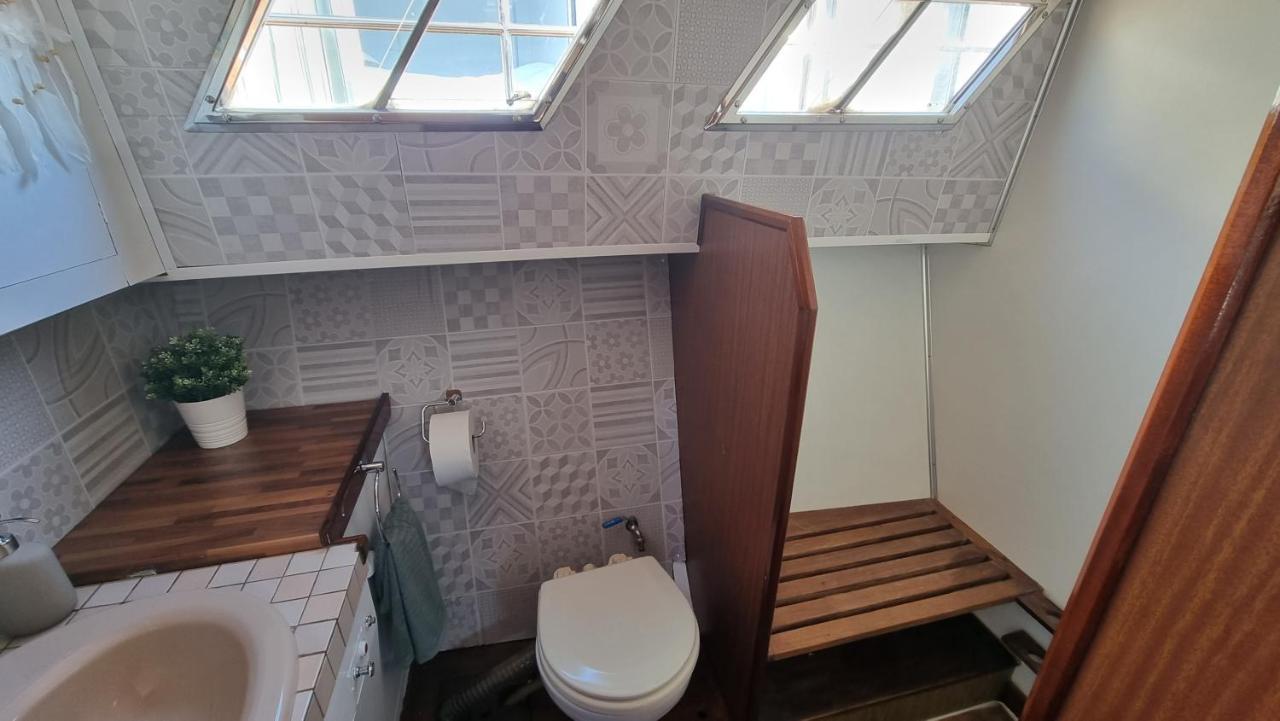 Charming Boat House In Barcelona With Big Terrace And Solarium Hotel Sant Adria de Besos Ngoại thất bức ảnh