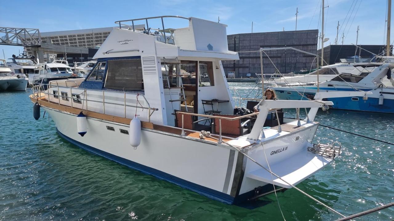 Charming Boat House In Barcelona With Big Terrace And Solarium Hotel Sant Adria de Besos Ngoại thất bức ảnh
